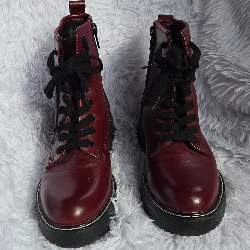 Women's Burgundy Lace-Up Boots - Picture 4 of 4